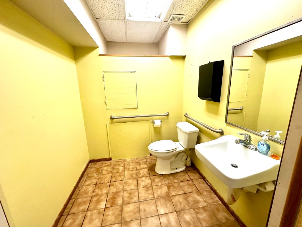 Webb Plaza Commercial Suite for rent in Grand Island, Nebraska by the Conestoga Mall.  