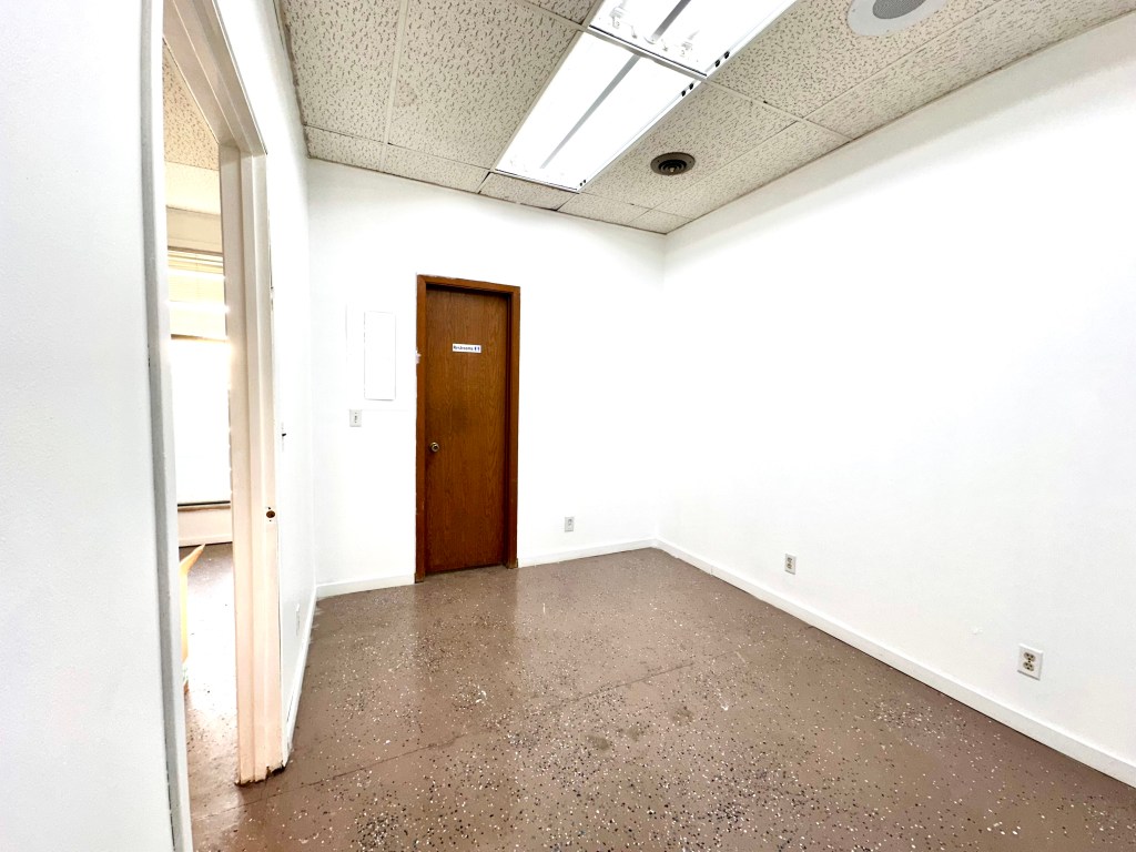 Webb Plaza Commercial Suite for rent in Grand Island, Nebraska by the Conestoga Mall.  