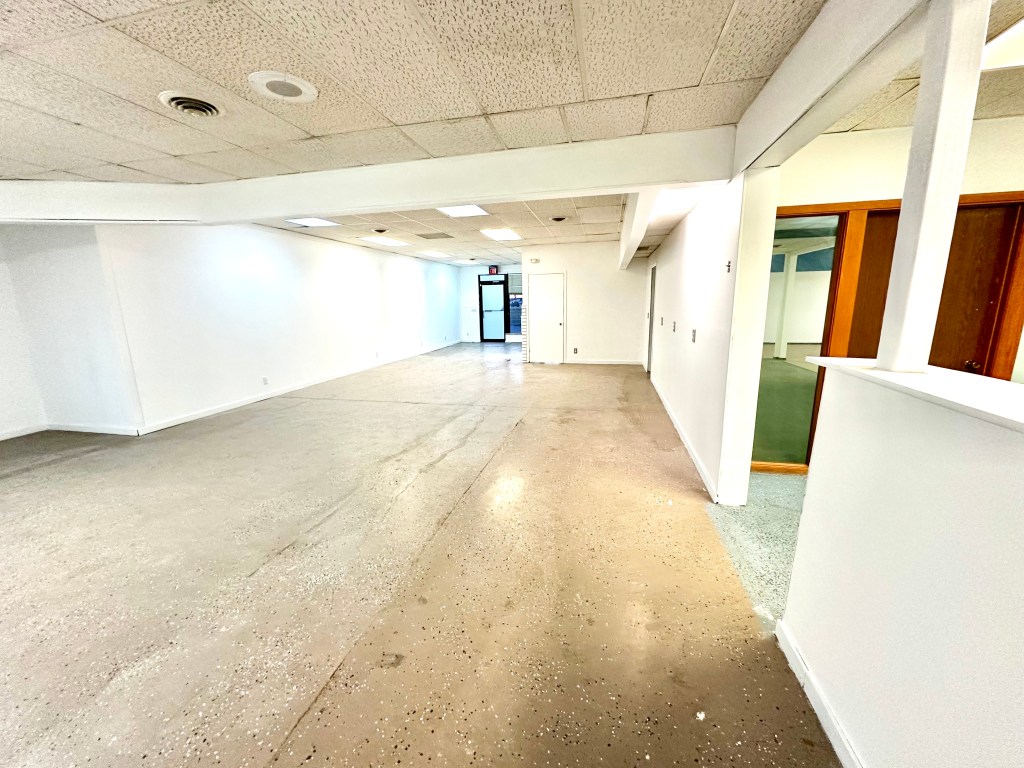 Webb Plaza Commercial Suite for rent in Grand Island, Nebraska by the Conestoga Mall.  