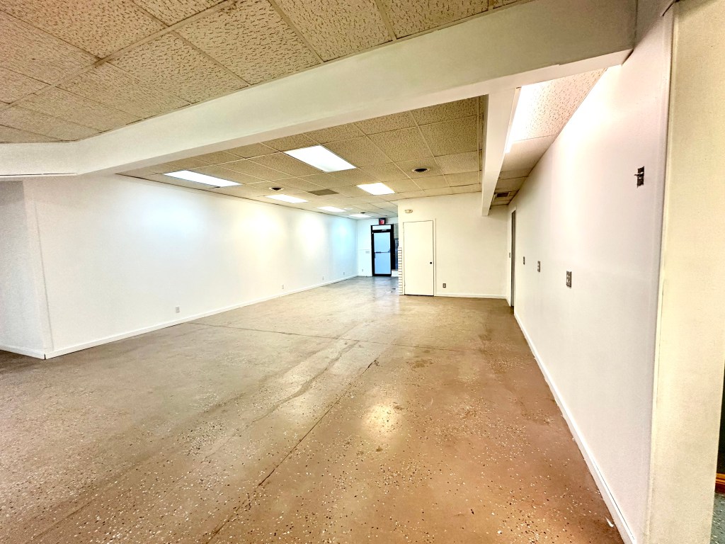 Webb Plaza Commercial Suite for rent in Grand Island, Nebraska by the Conestoga Mall.  
